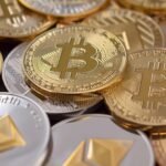 Mouvement surprise de Coinbase : Le projet de loi américain sur les cryptomonnaies bloqué alors que les banques combattent les rendements de 5 % sur les stablecoins