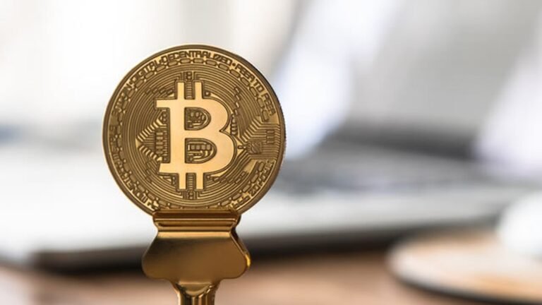 Activité de minage liée à la famille royale des ÉAU : 344 millions de dollars de profit BTC selon Arkham