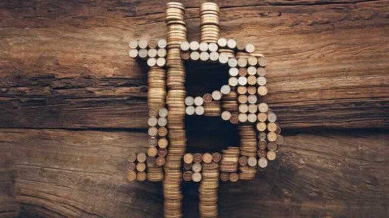 Bitcoin Presses Range Ceiling as Momentum Firms Near $72K Resistance